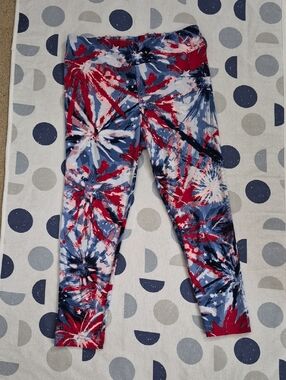 Women’s Firework Leggings Cropped Capri Fit Size S